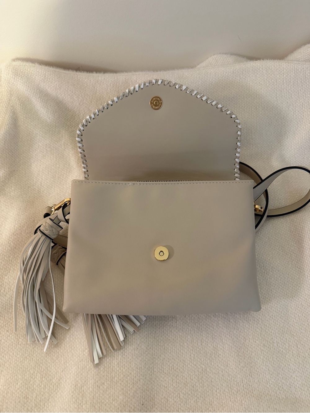Jen & Co Beige Leopard-Print Flap Crossbody Bag with Tassel - Picture 5 of 8